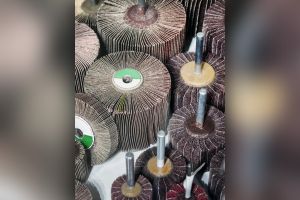 quels abrasifs pour polir inox