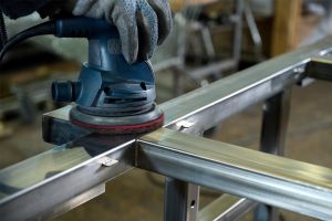 machine ponçage du métal