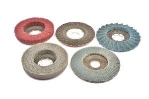 quel abrasif pour poncer le métal